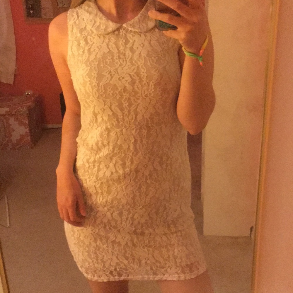 Peter Pan collar dress